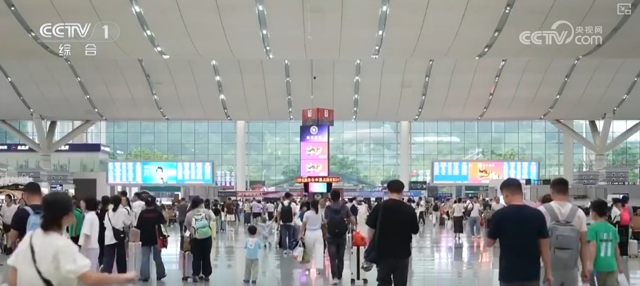 出行提示_2025國(guó)慶中秋假期交通出行情況_自駕出行占比及高速公路車(chē)流量預(yù)測(cè)