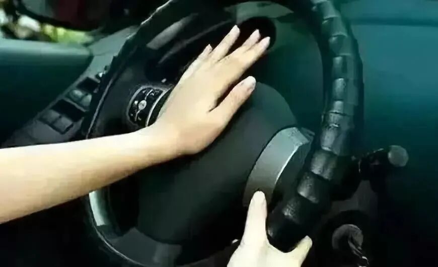 出行提示_低能見(jiàn)度駕駛技巧_霧天行車(chē)安全常識(shí)