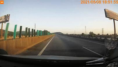 分心駕駛危害_出行提示_避免分心駕駛方法