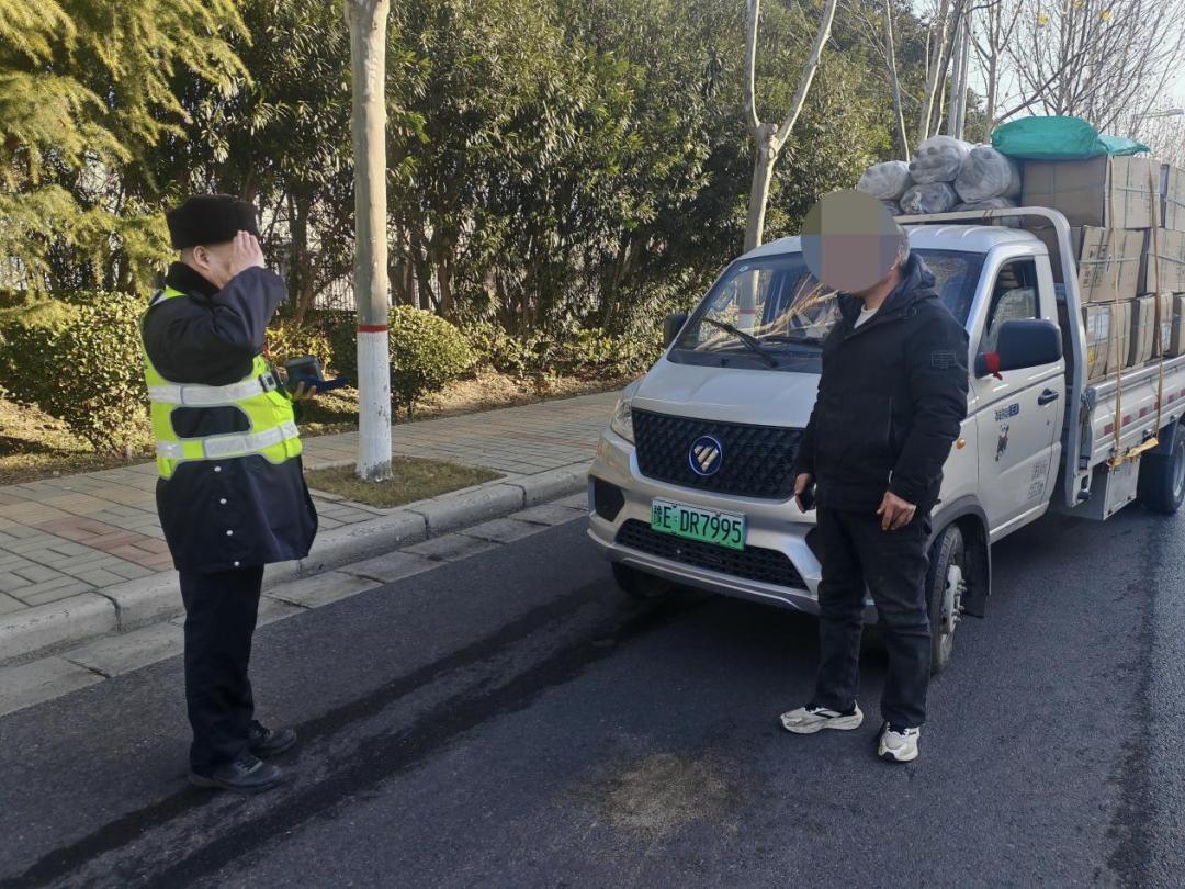 禁行_禁行標識牌圖片大全_禁行的拼音