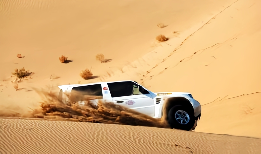 低速通過碎石路_越野駕駛技巧_路況